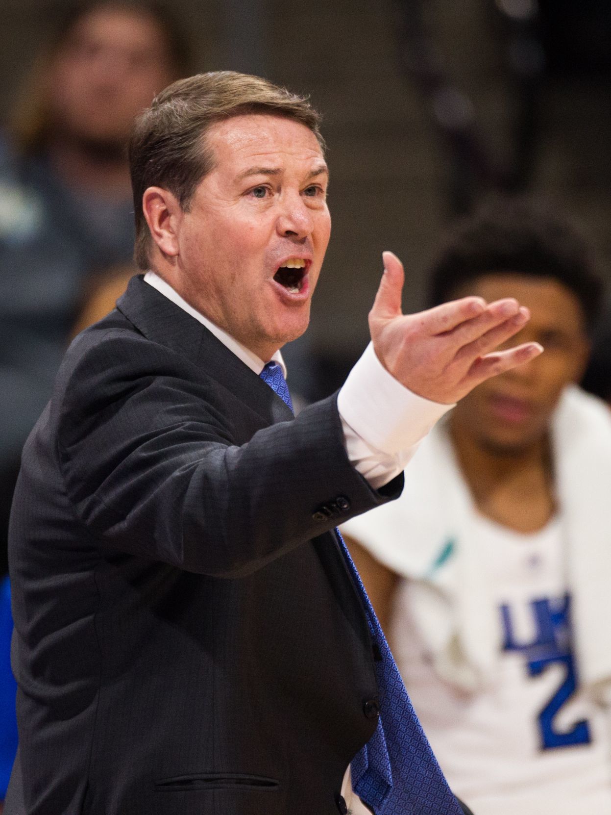 Billikens hold on to beat the George Washington Colonials 63-58